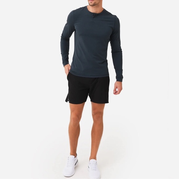 Vuori Other - Vuori Trail Runner athletic shorts Black Size Large